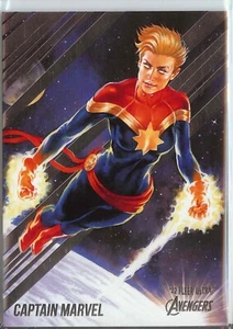 2022 Fleer Ultra Marvel Avengers Tarjeta Base #13 Capitana Marvel - Imagen 1 de 2