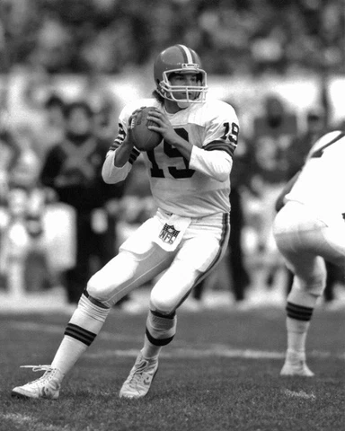 Cleveland Browns BERNIE KOSAR Glossy 8x10 Photo NFL Football Print Poster Cover