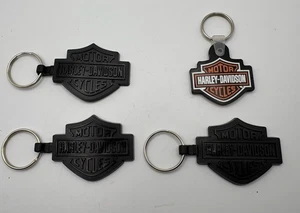 Harley Davidson Key Rings, Black Rubber Bar & Shield, Advertising, Lot of 4 New - Picture 1 of 9