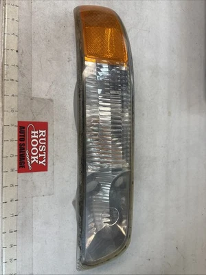 2006 Chevy Tahoe 1500 RH Turn Signal OEM 16525194 Foto 1 de 4