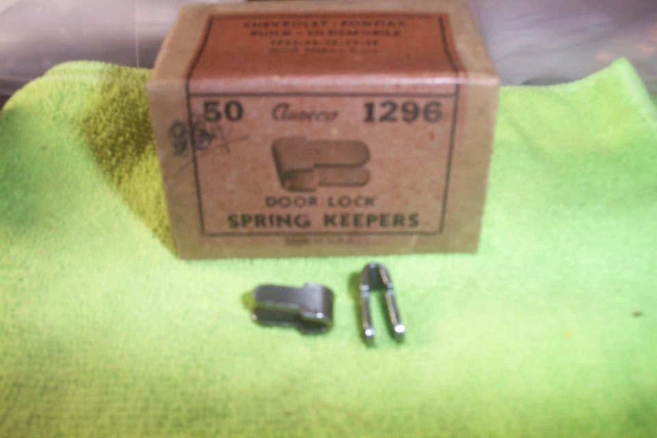 2 NORS CHEVROLET, BUICK, CADILLAC, OLDS, PONTIAC 1934-52 CERRADURA DE PUERTA RESORTES Foto 1 de 1