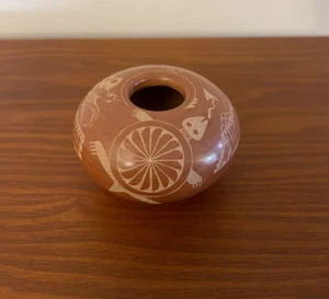 Native American Stein polierte Keramik signiert Michael Aguilar, San Ildefonso Neuwertig - Bild 1 von 20