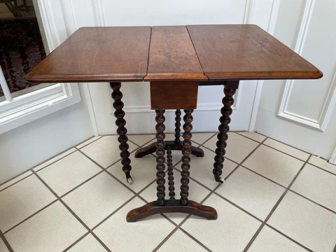 ANTIQUE ENGLISH VICTORIAN OAK DROP LEAF GATELEG TABLE SMALL SUTHERLAND TABLE Cover