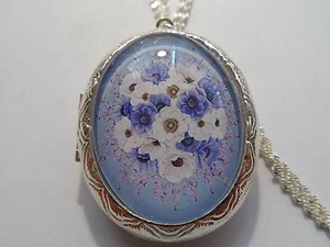 BLUE/WHITE ANEMONE ON BLUE LOCKET - Picture 1 of 3