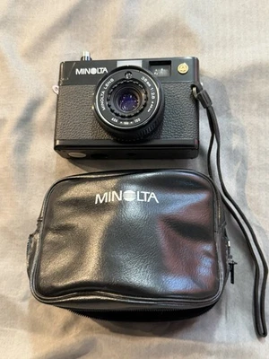 Minolta Hi-Matic G2 38mm f 2.8 lens 35mm Film Point & Shoot Camera Used Works - Image 1 of 4