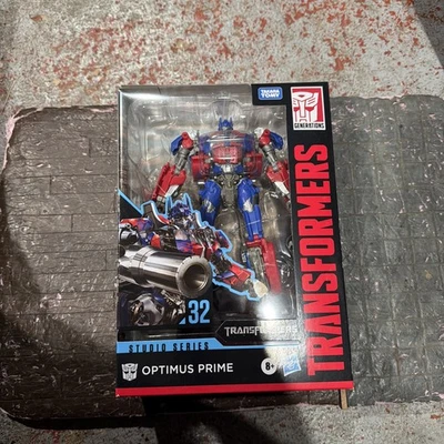 Transformers Studio Series 32 OPTIMUS PRIME Voyager Class Hasbro 2018 NISB!! - Image 1 of 4