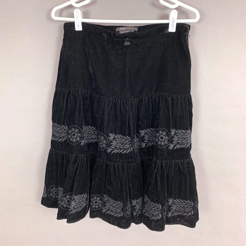 Falda Midi BCBG Max Azria Terciopelo en Niveles Negra Boho Bordada Talla 2 Foto 1 de 4