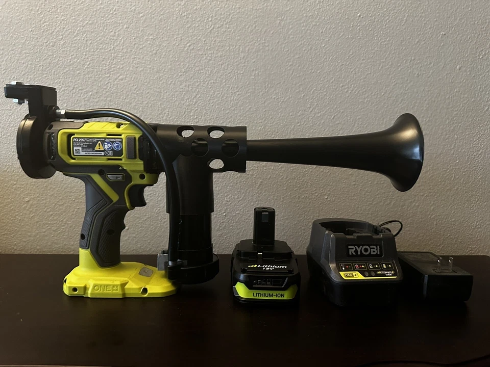 Pistola de buzina de ar Ryobi. NOVA VERSÃO PRETA! +bateria + carregador! - Imagem 1 de 4