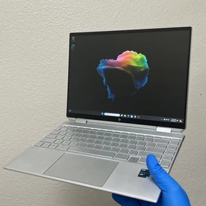 HP Spectre x360 Convertible 13,5" 512gb 16gb RAM i5 Laptop - Silber - 2020 - Bild 1 von 15