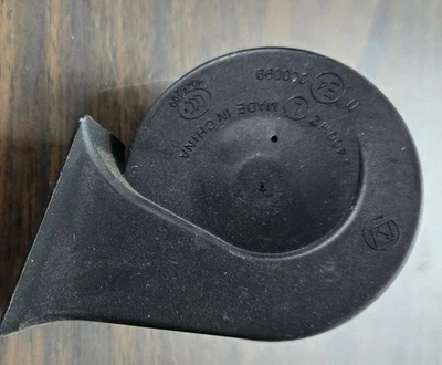 2010-2017 Chevrolet Equinox GMC Terrain 400Hz Horn E4 000099 Fabricante de Equipamento Original - Imagem 1 de 3