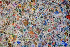 POLAND MIXED STAMPS paperfree mixture/kiloware 2.5 oz. (70 grams) B4 - Picture 1 of 1