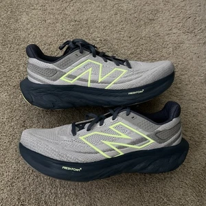 New Balance Fresh Foam X 1080v13 Raincloud Indigo Lime da corsa misura 10 4E larghezza - Foto 1 di 5