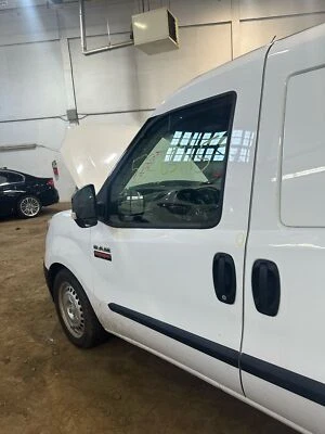 Used Front Left Door Assembly Front fits: 2015 Ram Promaster city Front Left Gra Foto 1 de 4