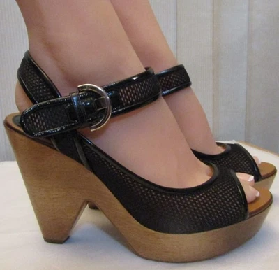 En muy buen estado Sergio Rossi negro plataforma perforada tacones de cuña talla EU 38.5 o EE. UU. 8.5 Foto 1 de 4