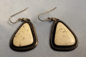 Orecchini pendenti in argento sterling bufalo bianco - Foto 1 di 2