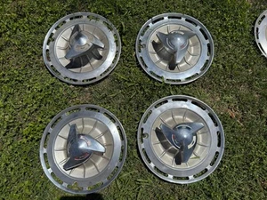1962 chevrolet impala ss hubcaps Original Oem - Picture 1 of 5