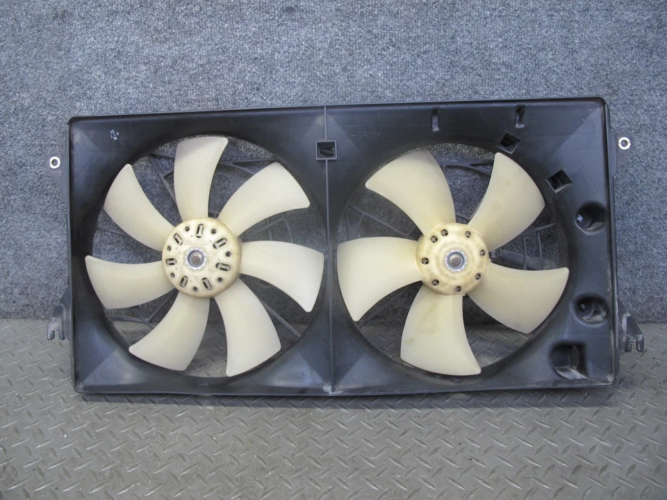 00-05 TOYOTA MR2 SPYDER ZZW30L MOTOR RADIADOR VENTILADOR DE REFRIGERACIÓN CUBIERTA DEL MOTOR OEM Foto 1 de 4