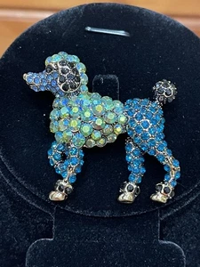 "BROCHE COLGANTE CANICHE AZUL-VERDE AB cristal estrás retro perro prendedor regalo 2""" - Imagen 1 de 7