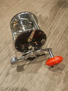 Vintage Penn Peer No.209 Level Wind Fishing Reel - Picture 1 of 7
