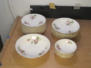 25 Vintage CANONSBURG Hallmark Dishes ROSE BOUQUET 22 K GOLD 1937 - Picture 1 of 4