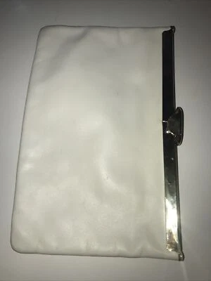 Bolsa de noite Etra de couro branco bolsa de noite com detalhes dourados alça escondida dourada - Imagem 1 de 4