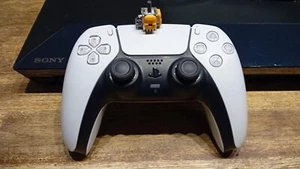 Modded PS5 pro controller met hall effect sticks - Zdjęcie 1 z 2