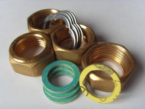 Fittingsatz Verschraubung 4er Montage Set 1/2" Edelstahl Wellrohr DN12 Solar - Picture 1 of 1