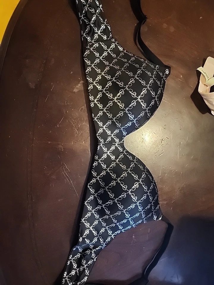 Sujetador Victoria Secret 36 C Push Up Inalámbrico Foto 1 de 1