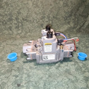 VR8404H5003 Honeywell High Capacity Dual Gas Solenoid Valve (45421-G2) - Picture 1 of 10