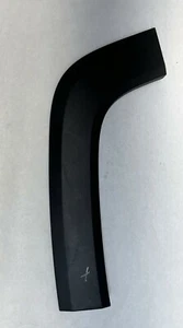 Jeep Renegade 2015-2018 moldura rueda delantera izquierda fabricante de equipos originales 735578405 - Imagen 1 de 11