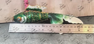 Enorme FIGURA VINTAGE GRANDE ARTICOLATA PESCE KOI smaltata - Foto 1 di 9