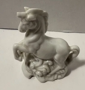 Vintage Porcelain Ceramic White Unicorn Figurine Aldon Made in Taiwan - Picture 1 of 6