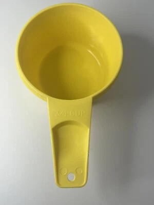 Vintage Yellow Tupperware Measuring 3/4 Cup REPLACEMENT #762-1 - Image 1 of 3