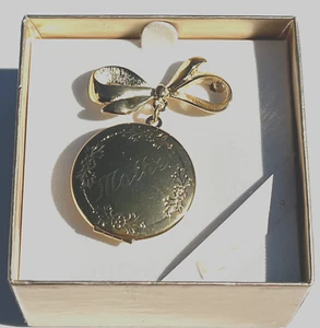 MONET Double Photo LOCKET Brooch Pin Gold Tone Bow "Mother" New In Original Box - Picture 1 of 5