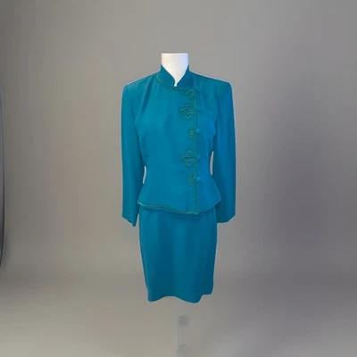 Donna Morgan two piece skirt suit green with embroidered detail four buttons 4P - Image 1 of 4