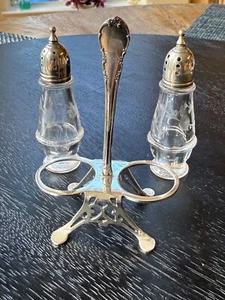 Lunt Sterling and Crystal Salt and Pepper Shaker Set Stand, ‘Modern Victorian’ - Picture 1 of 7