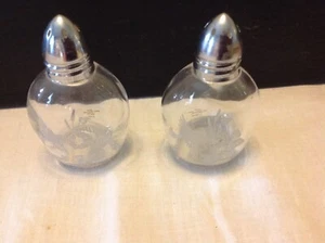 Vintage Avon Hummingbird Lead Crystal Salt & Pepper Shakers EUC  - Picture 1 of 2