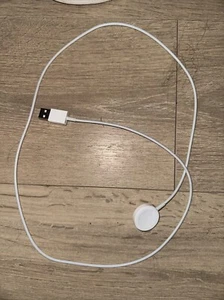 Apple MU9G2AM/A Watch Chargeur Magnétique vers Câble USB - Blanc (1 m) - Photo 1 sur 1