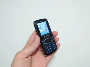 Sagem Vodafone 231 BT (odblokowany) Czarny telefon komórkowy prosty podstawowy starszy klasyczny - Zdjęcie 1 z 15