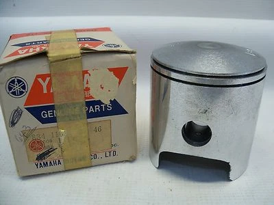 NOS YAMAHA 834-11631-00-46 PISTON STD BORE EW643 GP643 - Image 1 of 2