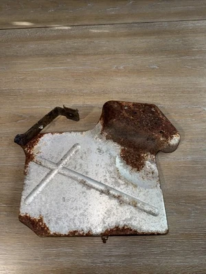 2003-2006 Dodge Sprinter  Fuel Air Inlet Cover 5120028AA - Image 1 of 2