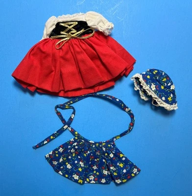 Madame Alexander Gretel outfit for the 8-inch doll - Image 1 of 4