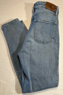 Lauren Ralph Lauren女式2码直筒浅水洗中腰牛仔裤 — 第 1/4 张图片