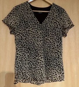 Animal print with lining size 14 in excellent condition, length 25 inches  - Picture 1 of 5