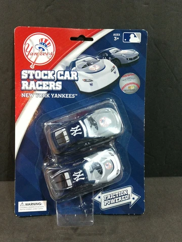 NEW YORK YANKEES Stock Car Racers MLB Collectible 2 Pack Sealed Cover