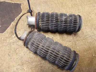 estriberas traseras Suzuki GS550 GS 550 1978 Foto 1 de 3