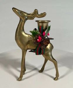 BRASS BUCK REINDEER FIGURE CANDLE HOLDER HOLLY PINECONE HOLIDAY DECOR VINTAGE - Picture 1 of 10