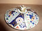 19TH CENTURY  DERBY CHINA 14.5 CM WIDE BOWL LID WITH IMARI & PINK FLOWER DESIGN 