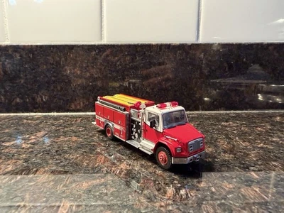 ¡NUEVO! Motor de rescate personalizado del Departamento de Bomberos del Condado Rural Code 3 Foto 1 de 4