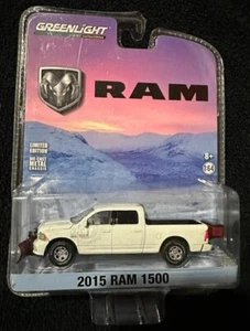 1:64 GREENLIGHT 2015 RAM 1500 WHITE SNOW PLOW - Picture 1 of 1